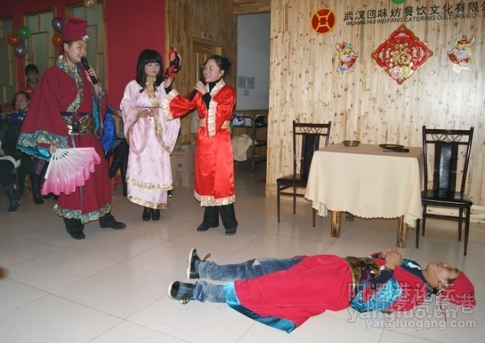 2355315gzd4xn3gtidmi9h.jpg