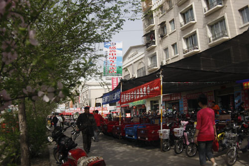 201004月石河子市五小区摩托车市场