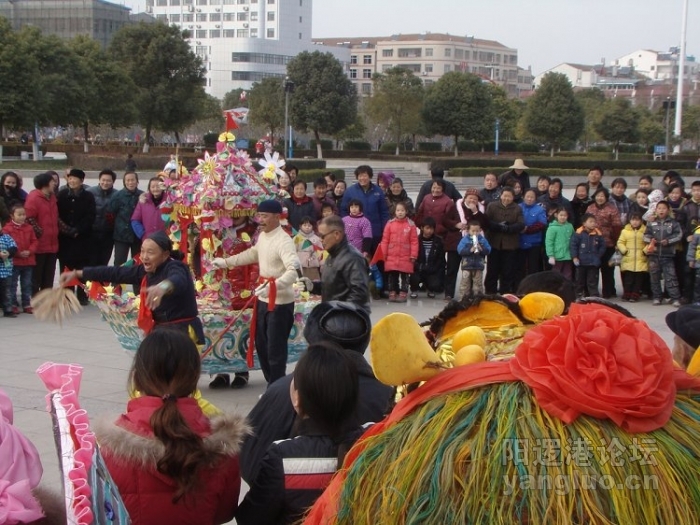 闹新春.JPG