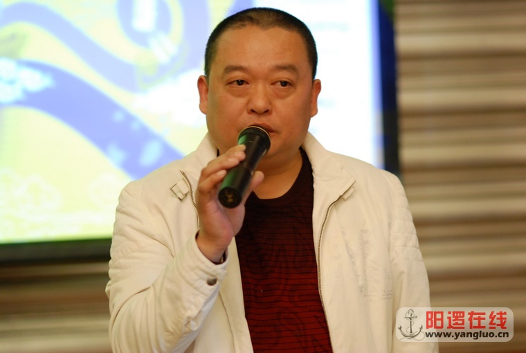 新洲餐饮协会会长吴鸿