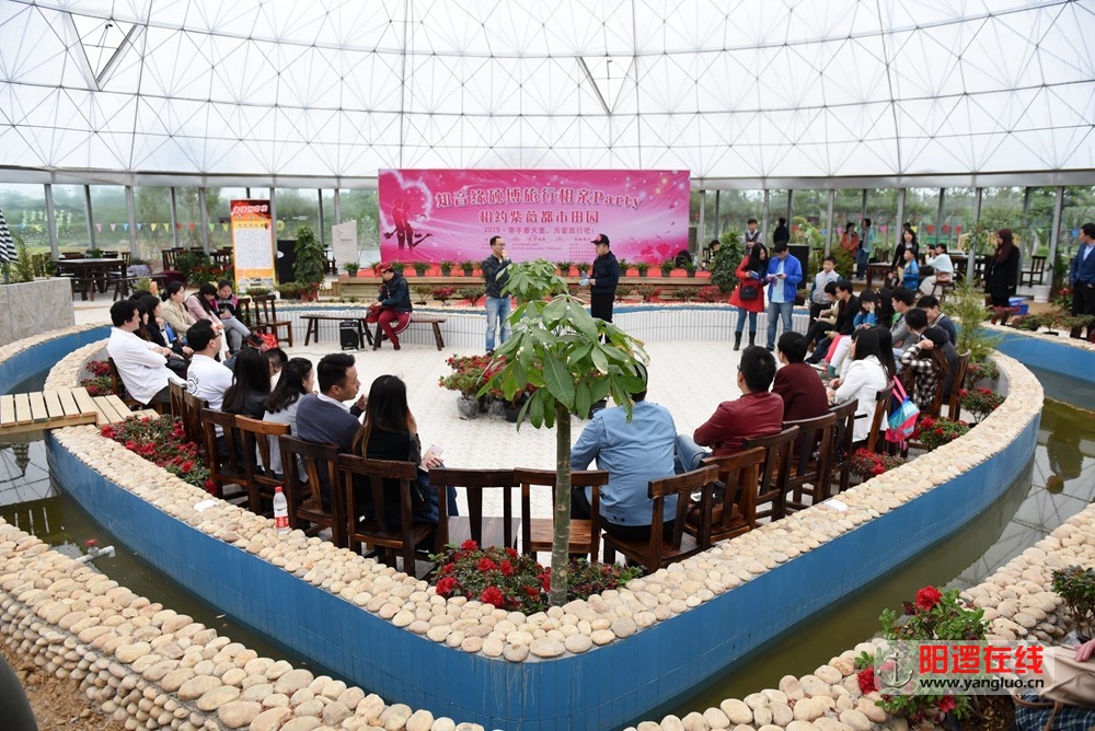 武汉紫薇都市田园生态餐厅活动会场.jpg