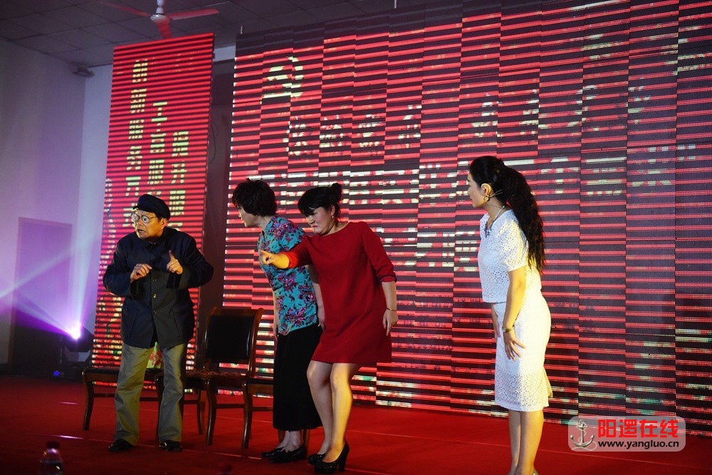 武汉说唱团来阳逻表演小品《三个媳妇》.jpg