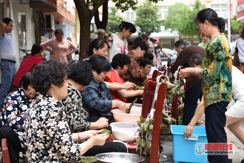 阳逻街商东社区居民第二届粽子节.jpg