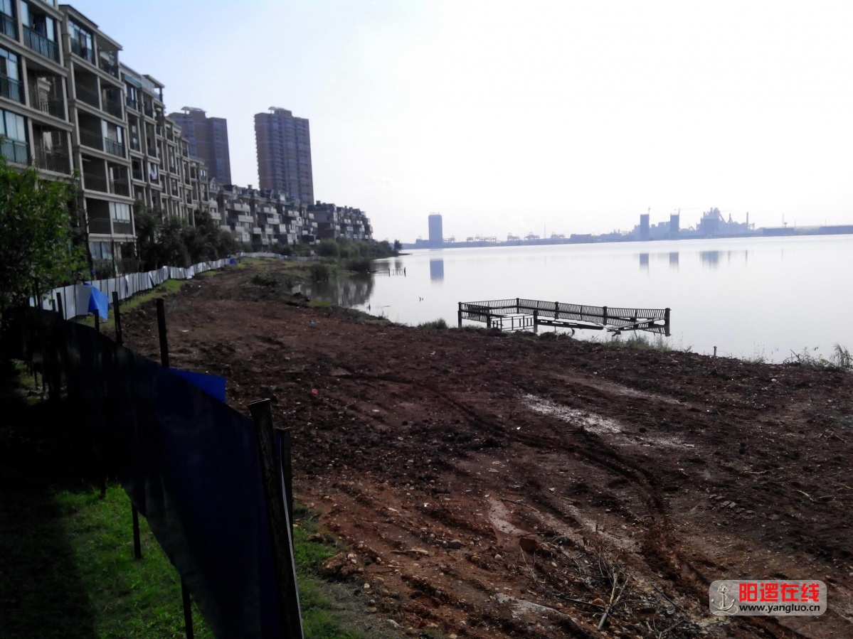 环湖路天琴湾段施工现场