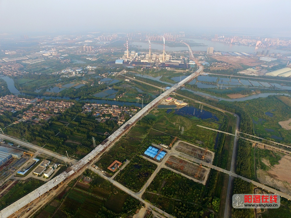 武汉江北快速路新洲段.jpg
