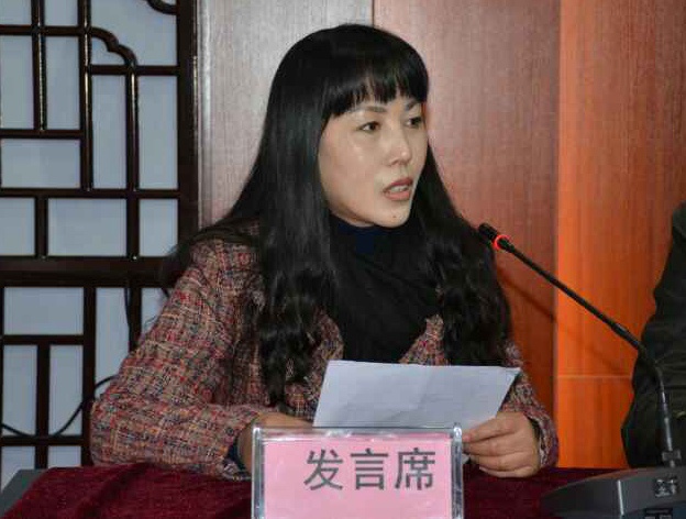 作家周娴当选为第一任新洲区作协主席.jpg