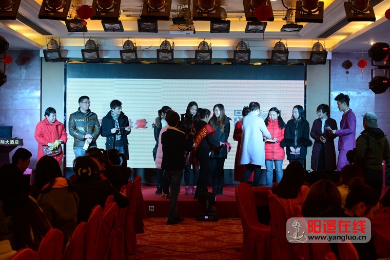 阳逻佳阳翠湖里万人相亲大会11.jpg