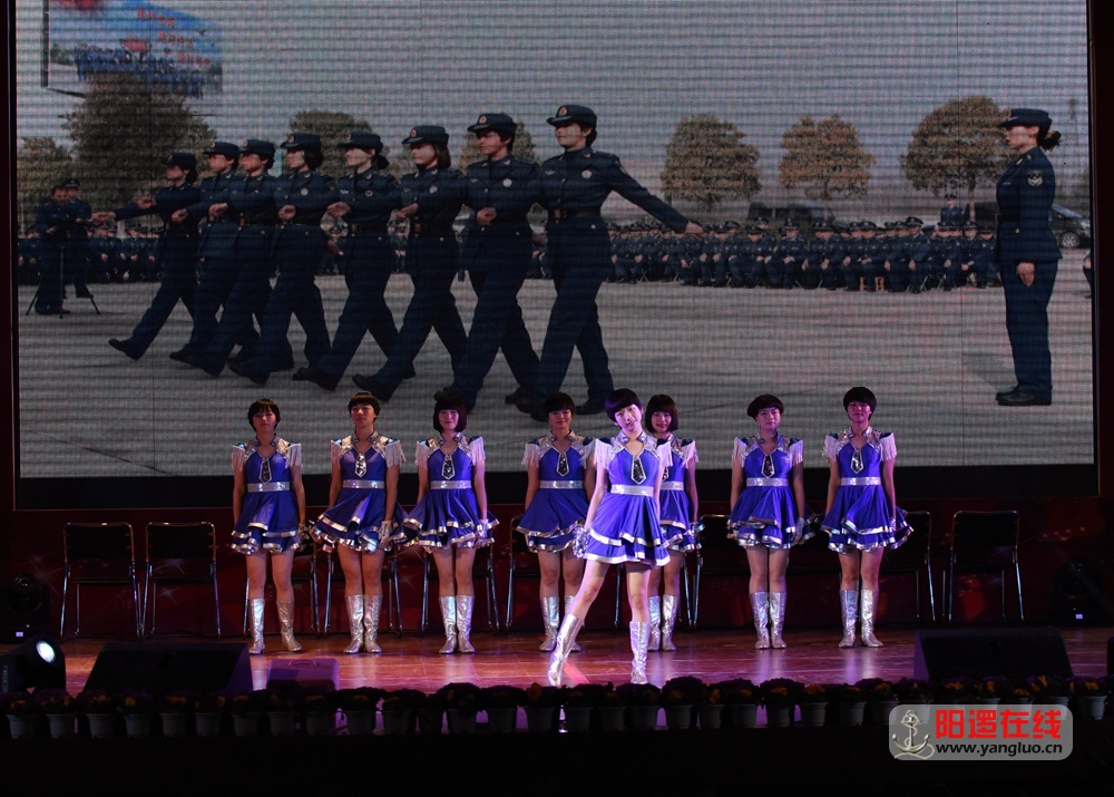 95133部队通信连表演舞蹈《当兵的历史》.jpg