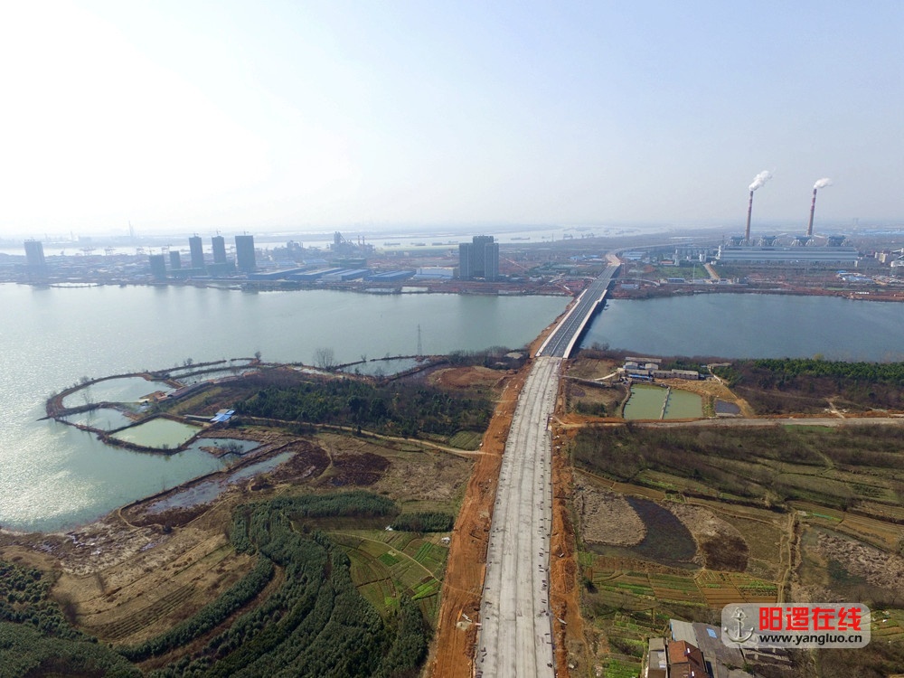 武汉江北快速路新洲段.jpg