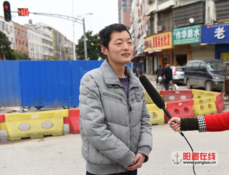 军安路居民对阳逻雨水管网完善工程点赞.jpg