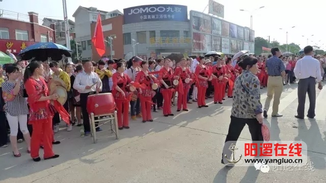 阳逻派出所的陶小白指导亲自为新洲一中高考学子擂鼓助威.webp.jpg