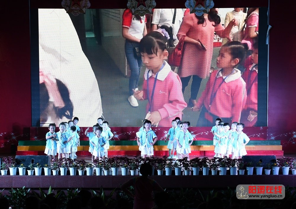 阳逻童心幼儿园《红樱之歌》2.jpg