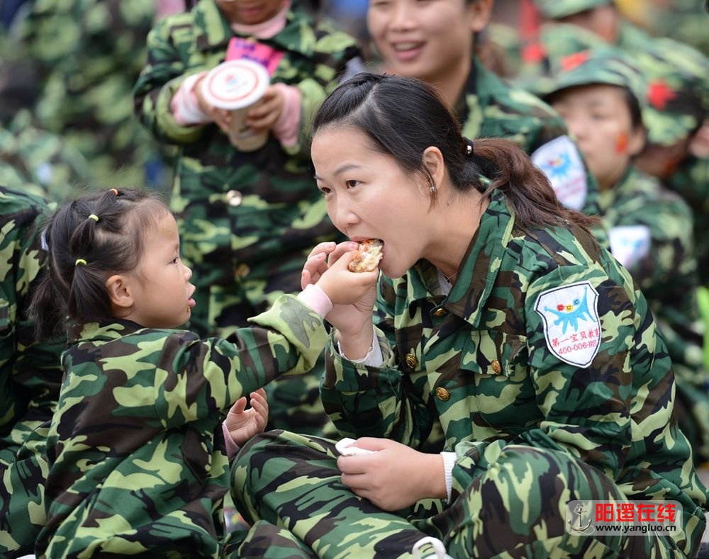 妈妈，你也吃2.jpg