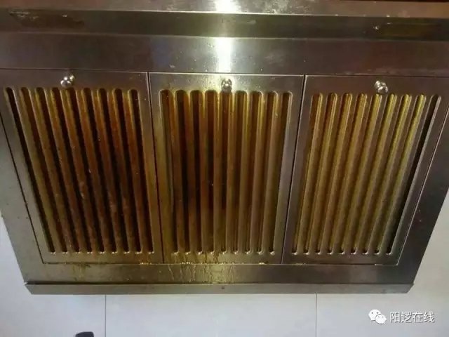 油烟机清洗之前.webp.jpg