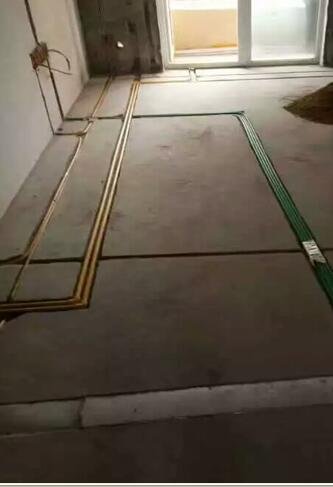 进回水地暖管