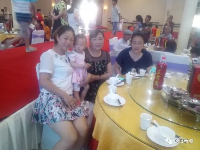 新洲城区市场代表黄云的婆婆和妈妈.webp.jpg