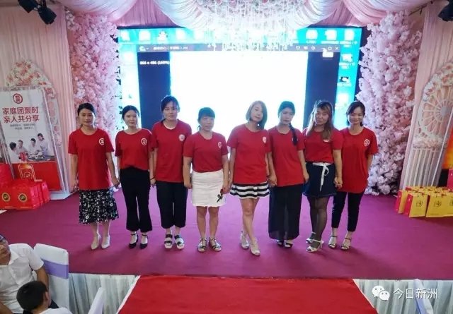 《感恩的心》全体合影.webp.jpg