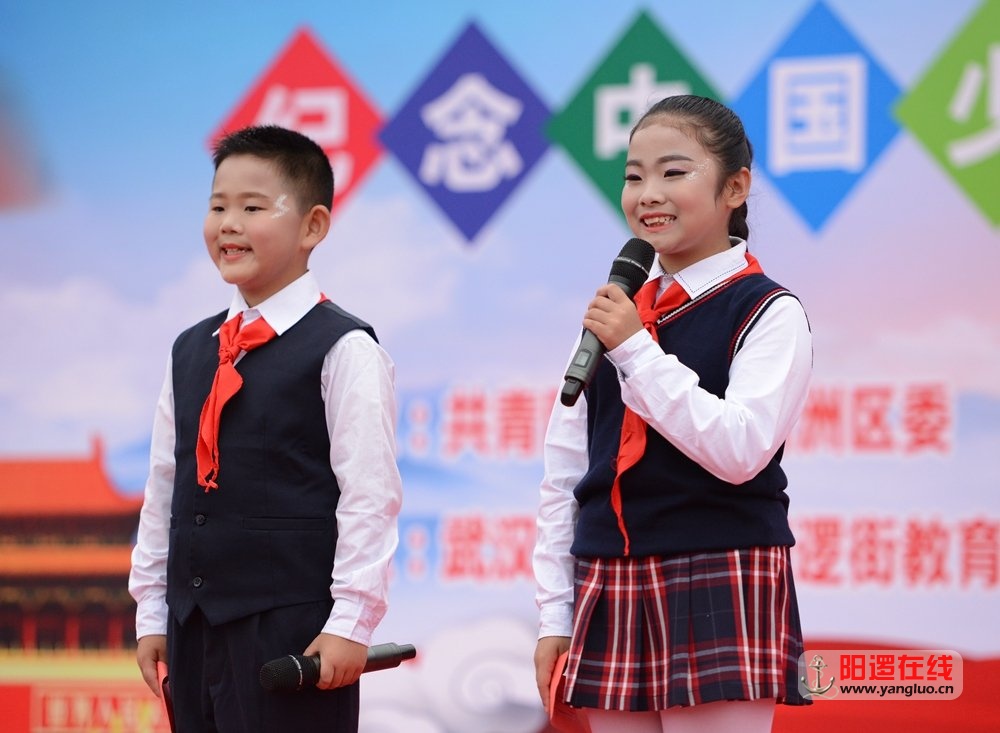 小主持人2.jpg