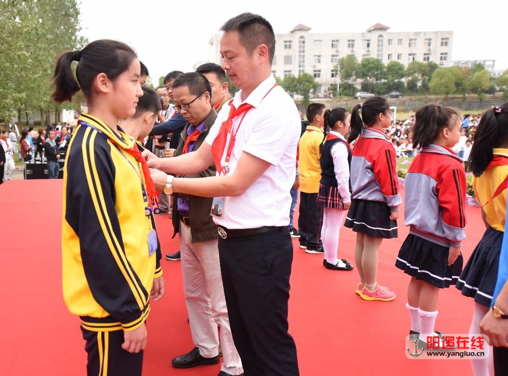 中学生系队标.jpg