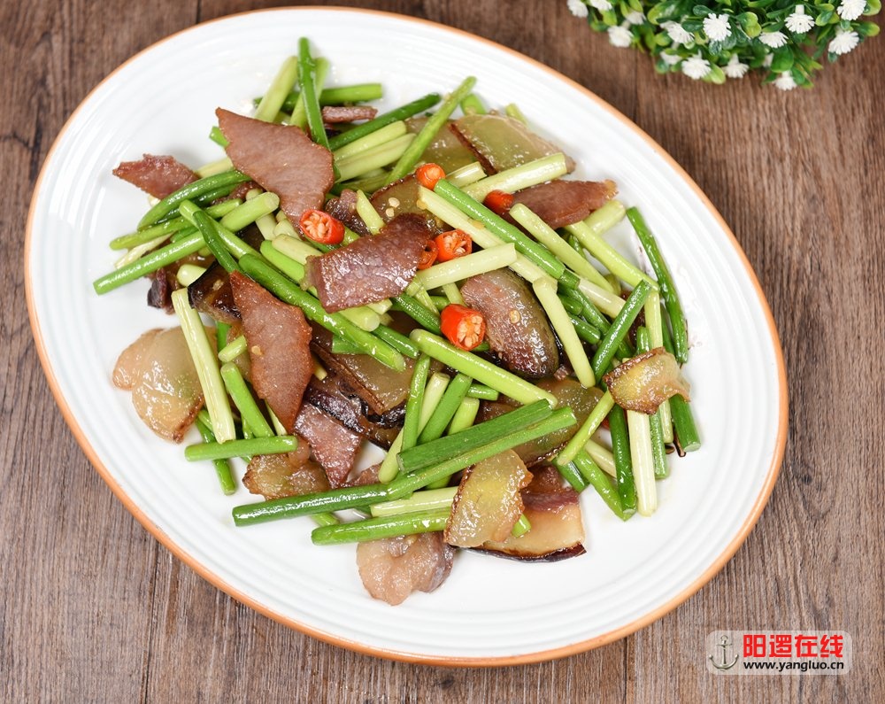 深山腊肉炒蒜苗3.jpg