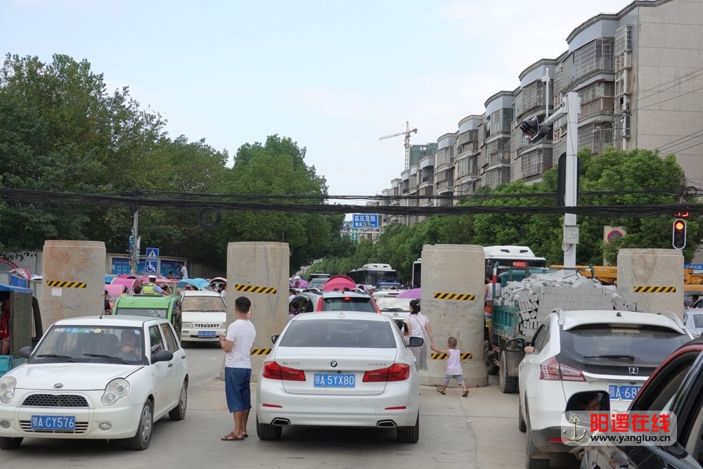 堵车4.jpg