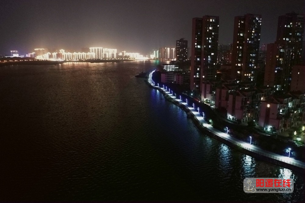 柴泊湖之夜