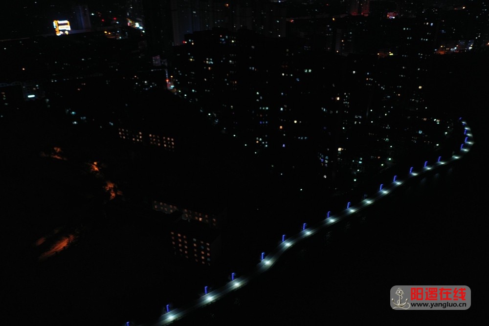 柴泊湖之夜