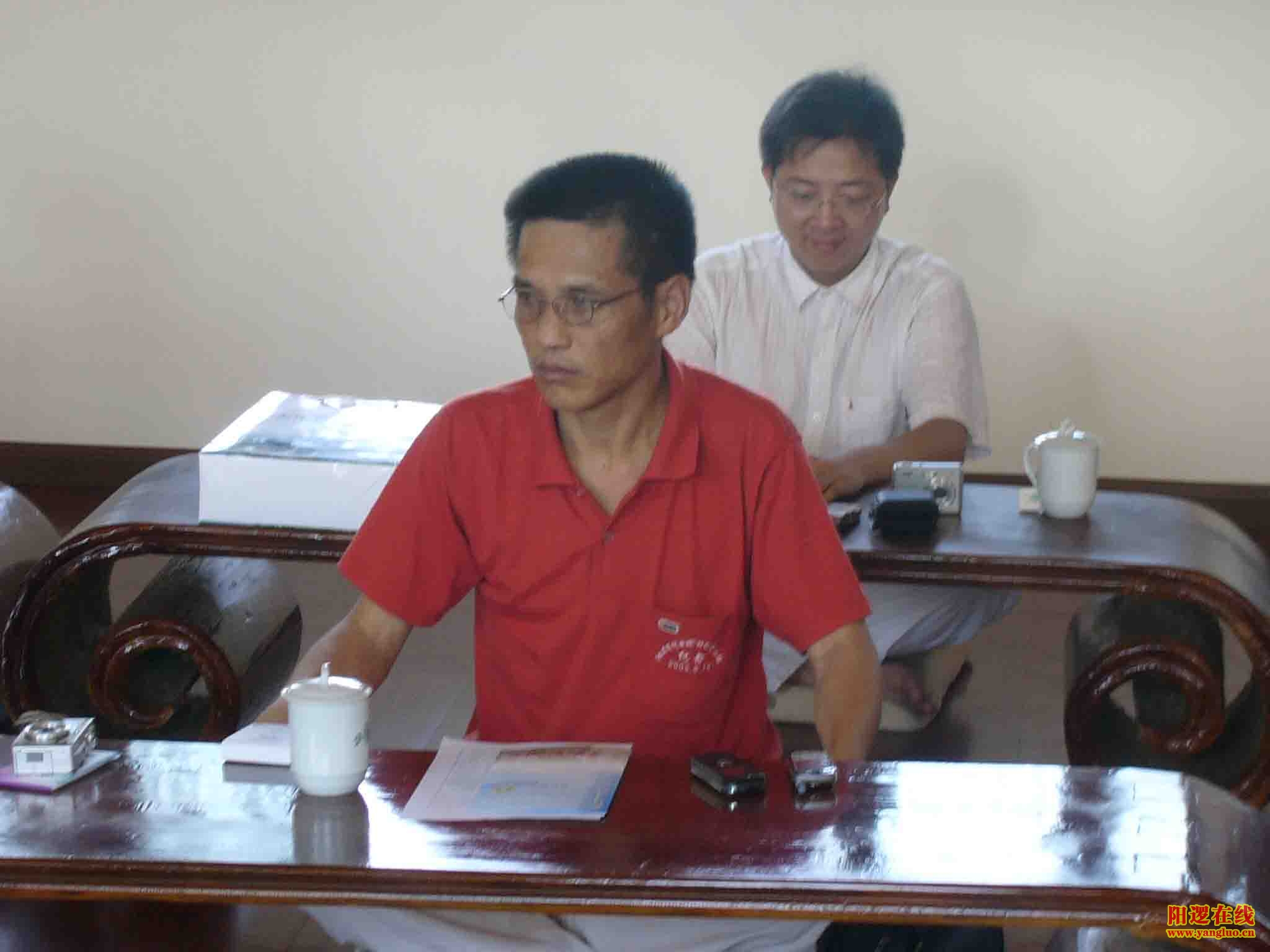 前晨报记者陈光灿、后黄高琴a.jpg