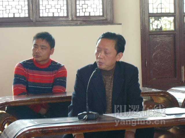 新洲区文联主席凃棣喜在云深书院.jpg