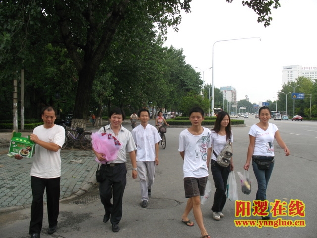 从左到右  yangluo420124 sunshineboy 大飞侠 答答熊  蜗牛 我行我瘦